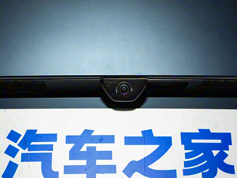 2025�� 4.4 V8 SV Edition Two