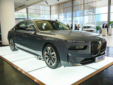 2023�� 740Li ������ ������װ