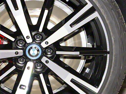 2024�� xDrive M60