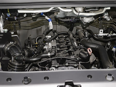 2025�� M5 1.6L ���������� 9��