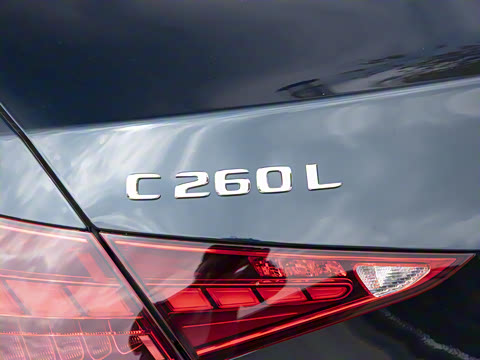 2025�� �Ŀ� C 260 L �˶���