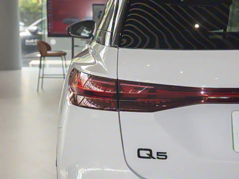 2024�� 50 e-tron quattro ��ҫ�� ������װ