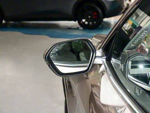 2025�� 688MAX 160kW