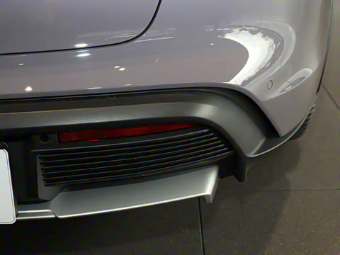 2024�� Taycan 4 Cross Turismo