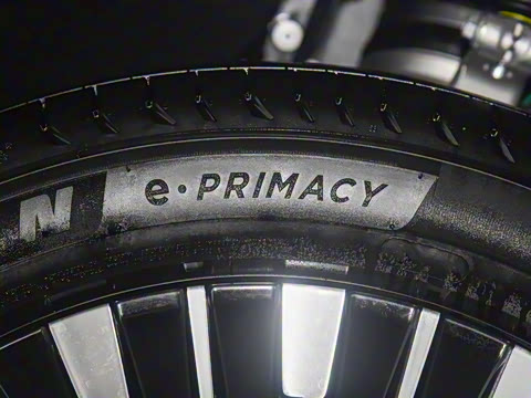 2025�� 650������ Max