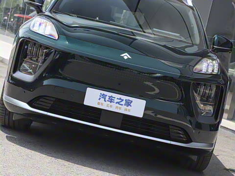 2025�� 700 Ultra�������������״��