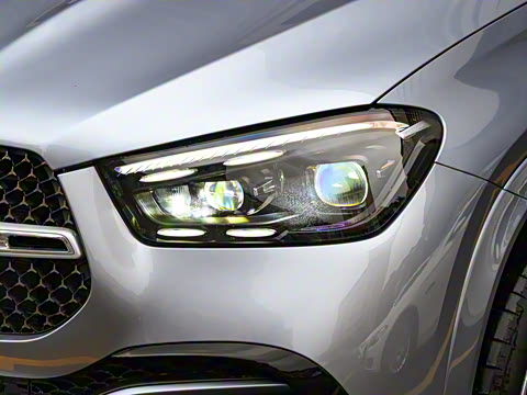 2025�� �Ŀ� GLE 450 4MATIC ������