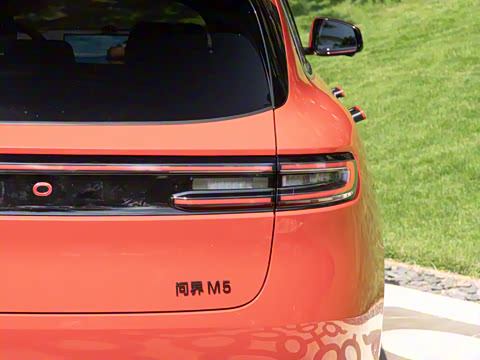 2025�� ����   Ultra ������