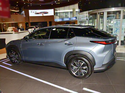 2023�� 300e ������ ���а�