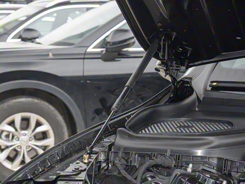 2025�� �Ŀ� GLC 260 4MATIC ����SUV