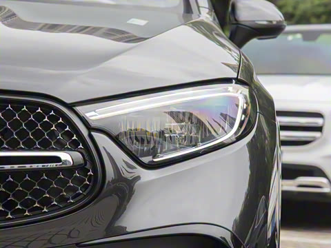 2025�� �Ŀ� GLC 260 4MATIC ����SUV