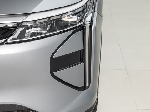 2025�� 100������Plus����