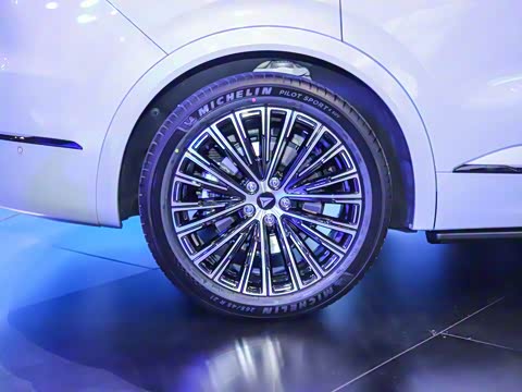 2025�� ����Ultra+ �߶���