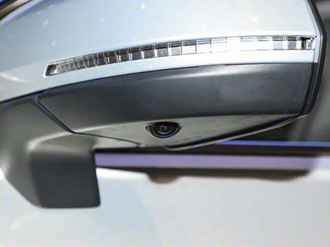 2024�� ���ڿ� 330TSI �Զ�����R-Line��ҫ��