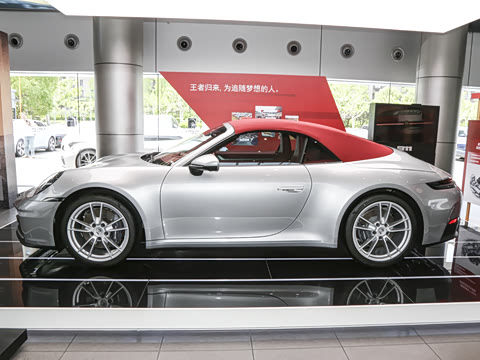 2025�� Carrera Cabriolet 3.0T