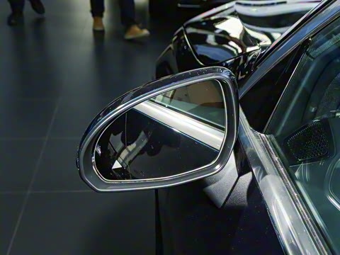 2025�� GLC 260 L 4MATIC ������