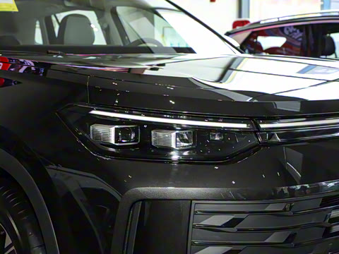 2025�� ̽��L 330TSI ������Ӣ