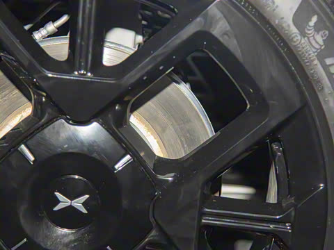 2025�� 702 �������� Ultra