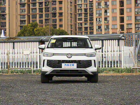 2025�� ̽��L 330TSI ������Ӣ