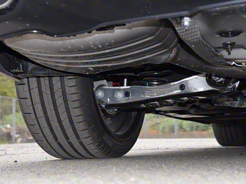 2025�� 200���������� 45 TFSI quattro ��ѡ������