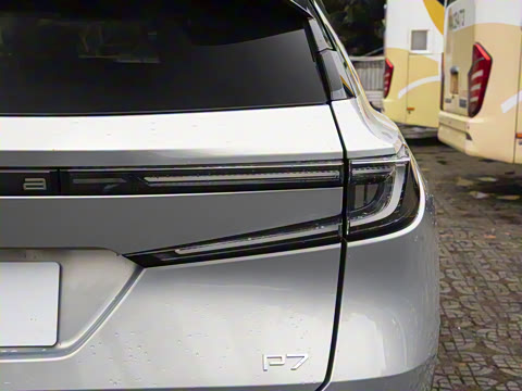 2025�� ����������Max