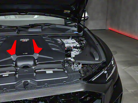 2025�� RS Q8 4.0T 45��������