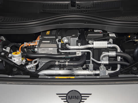 2025�� JOHN COOPER WORKS