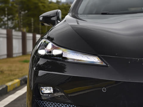 2025�� ���羫Ӣ��