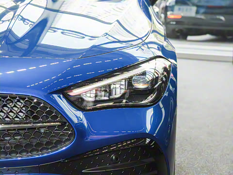 2025�� CLE 260 ���ܳ�