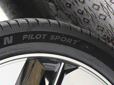 2025�� 210Max���Ȱ� 5��