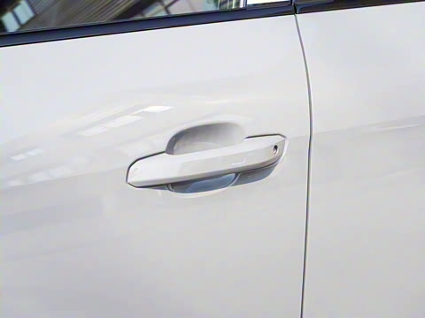 2025�� 200���������� 40 TFSI ����������