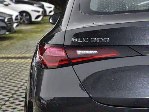 2025�� GLC 300 4MATIC ����SUV