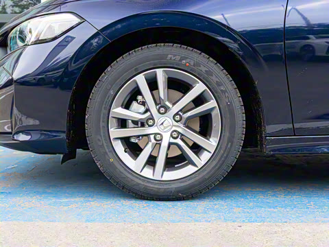 2025�� 240TURBO CVT ��ȤPlus