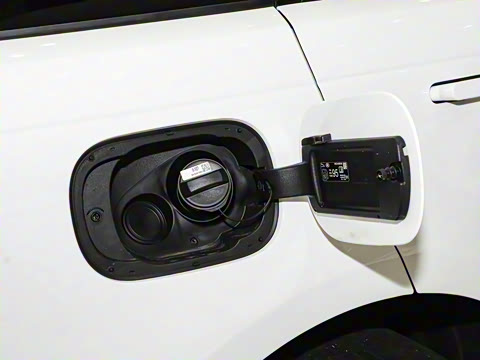 2025�� 400PS Dynamic SE