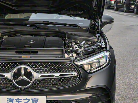 2025�� �Ŀ� GLC 260 L 4MATIC ������