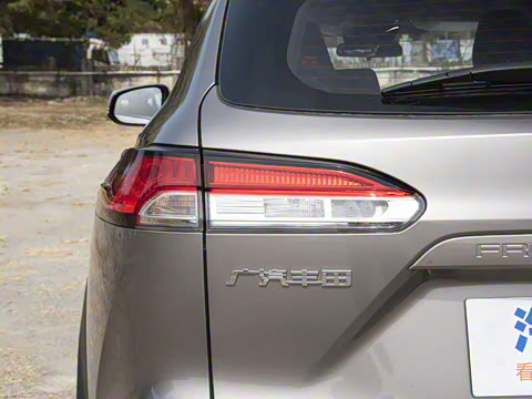 2024�� 2.0L CVT����plus��