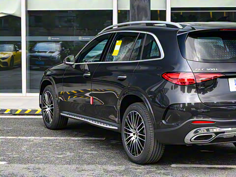 2025�� �Ŀ� GLC 300 L 4MATIC ������ 5��