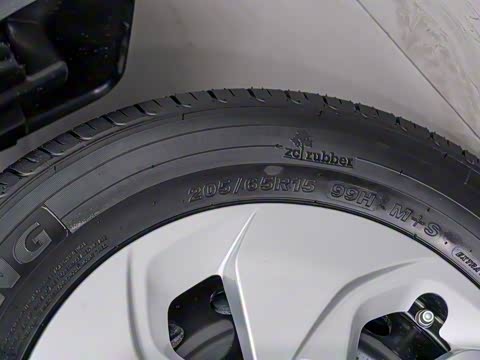 2025�� PLUS 2.0L ���ʰ�