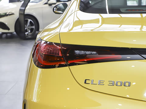 2025�� CLE 300 4MATIC �����ͽ��ܳ�