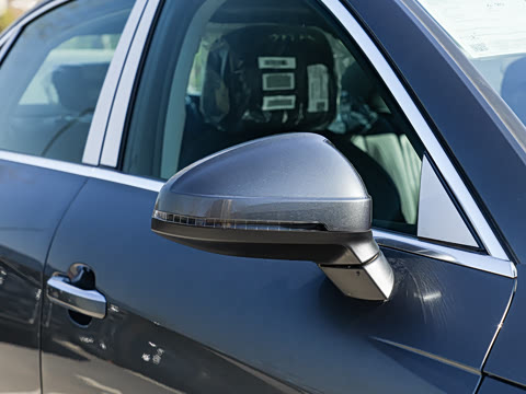 2025�� 200���������� 40 TFSI ʱ�ж�����