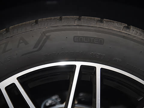 2025�� Cayenne E-Hybrid 2.0T