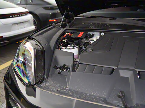 2025�� Cayenne E-Hybrid 2.0T