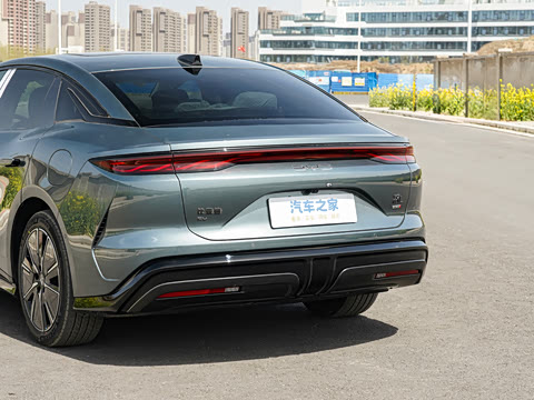 2025�� EV 701KM�����״��콢��