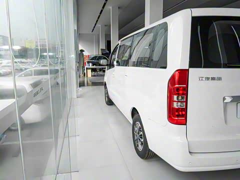 2023�� PLUS 1.8L 9�����˰�CNG