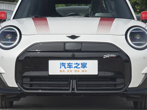 2025�� JOHN COOPER WORKS