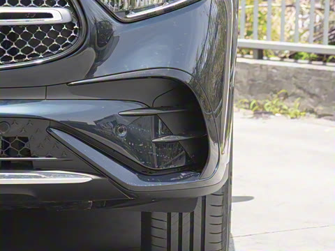 2025�� �Ŀ� GLC 260 L 4MATIC ������