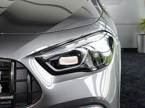 2025�� AMG GLA 35 4MATIC