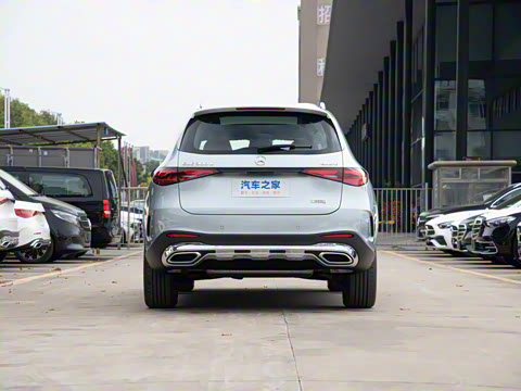 2025�� GLC 300 L 4MATIC ������ 5��