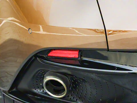 2025�� 4.0T V8 Volante