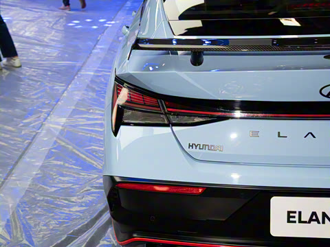 2023�� 2.0T Sport Package Edition